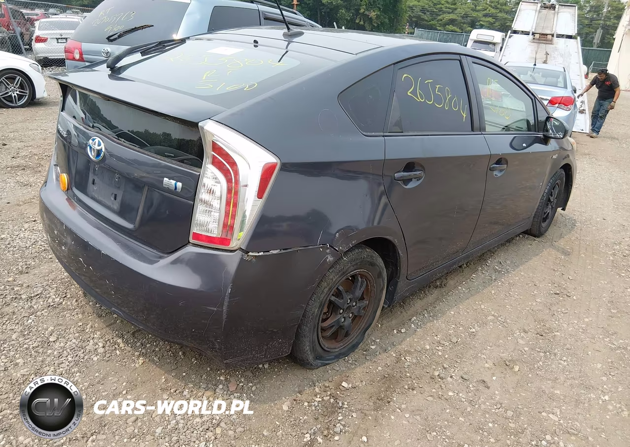 2015 Toyota Prius Three VIN:JTDKN3DU7F0395294 - 4