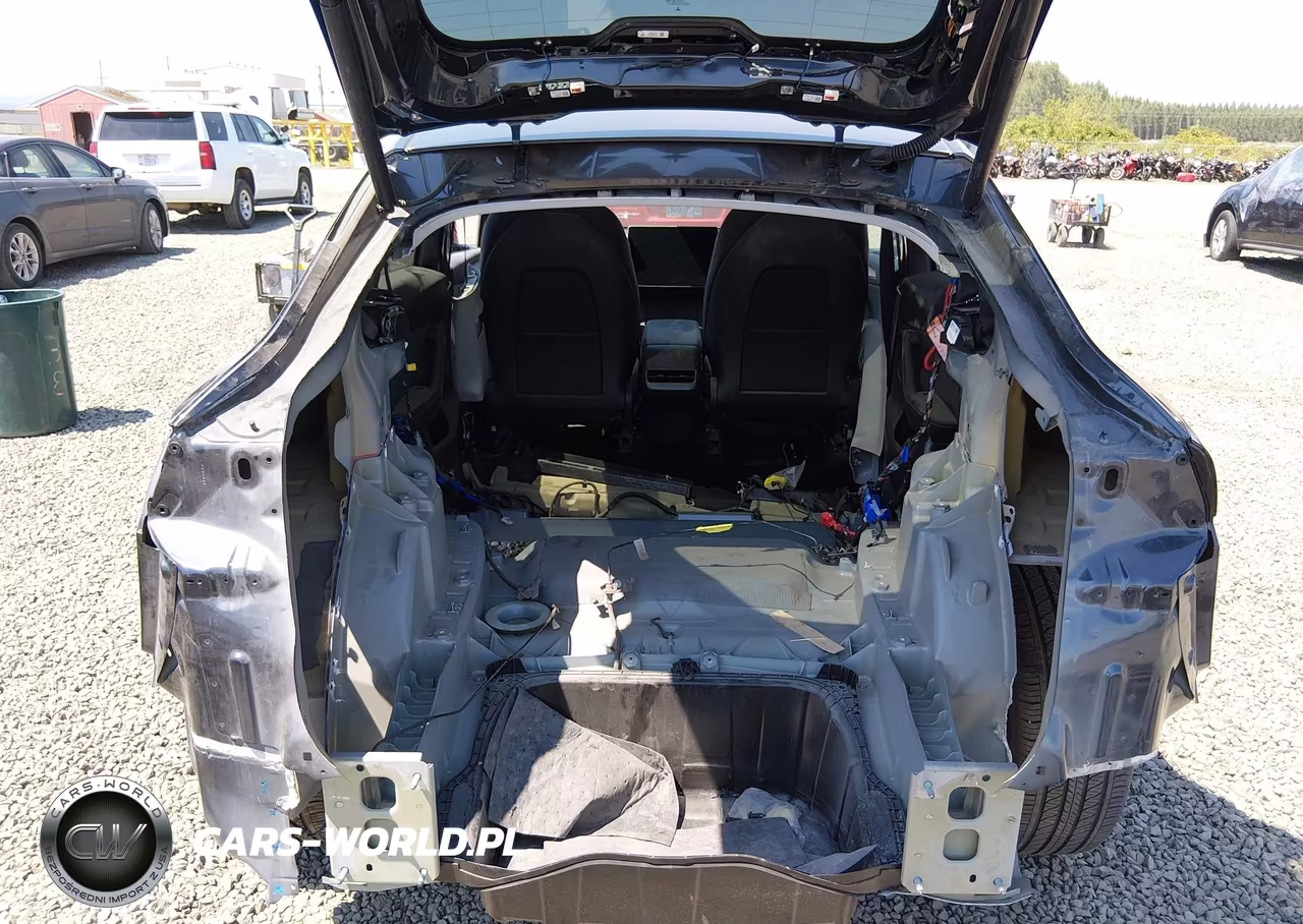 2024 Tesla Model Y Long Range Dual Motor All-Wheel Drive VIN:7SAYGDEE8RF194384 - 6