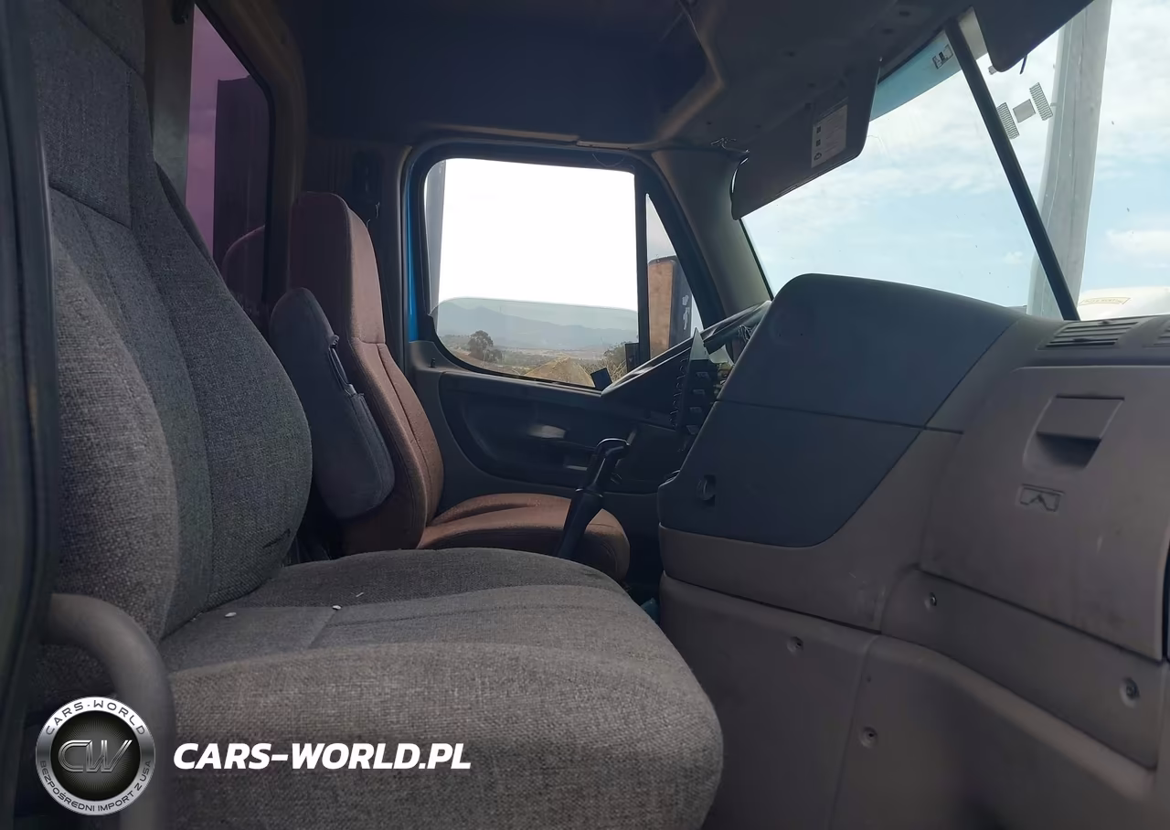 2014 Freightliner Cascadia 113 VIN:1FUJGBDV2ELFU7211 - 7