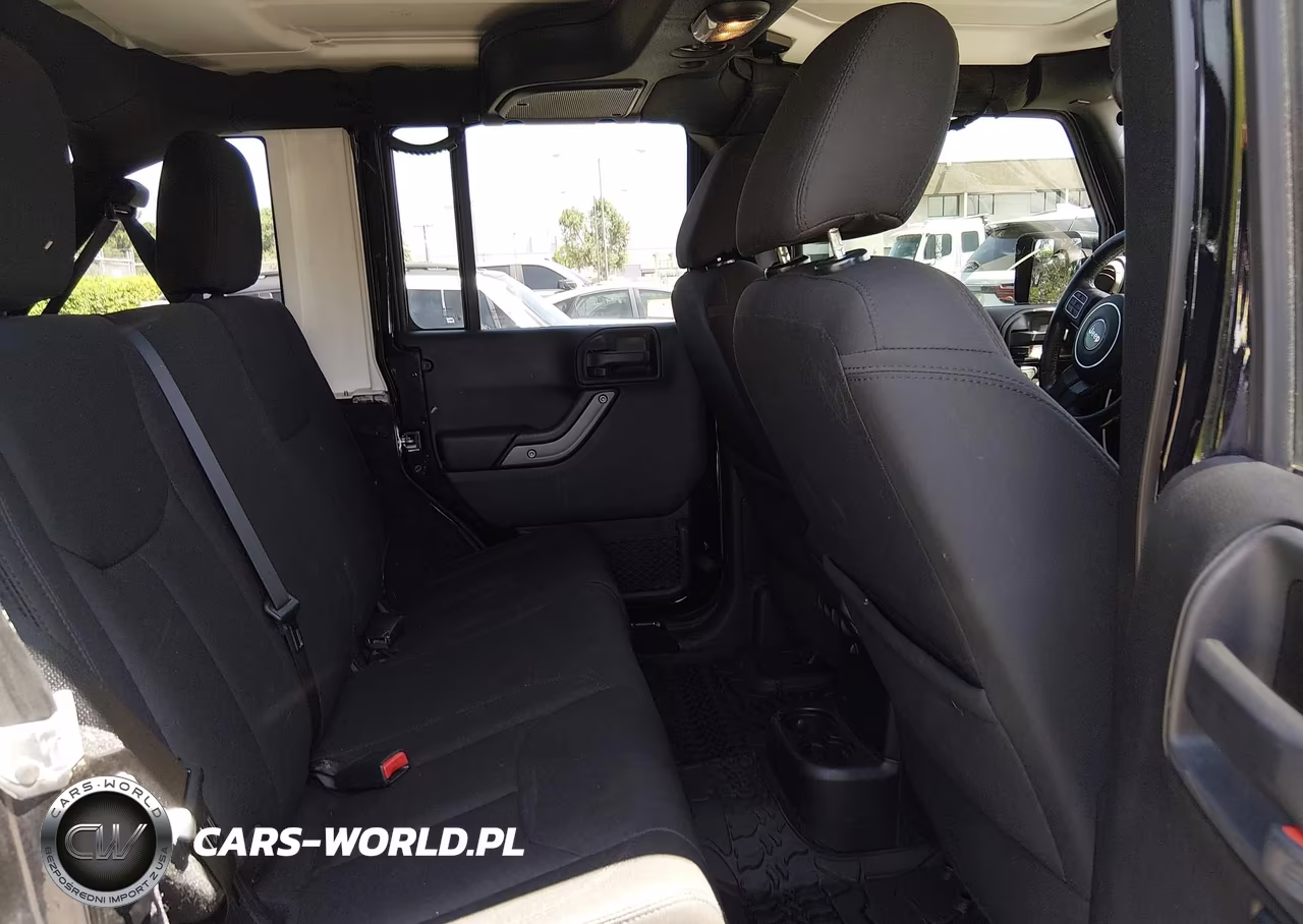 2017 Jeep Wrangler Unlimited Sport VIN:1C4BJWDG3HL642237 - 8