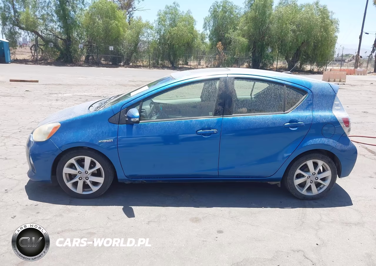 2013 Toyota Prius C Four VIN:JTDKDTB38D1044169 - 14
