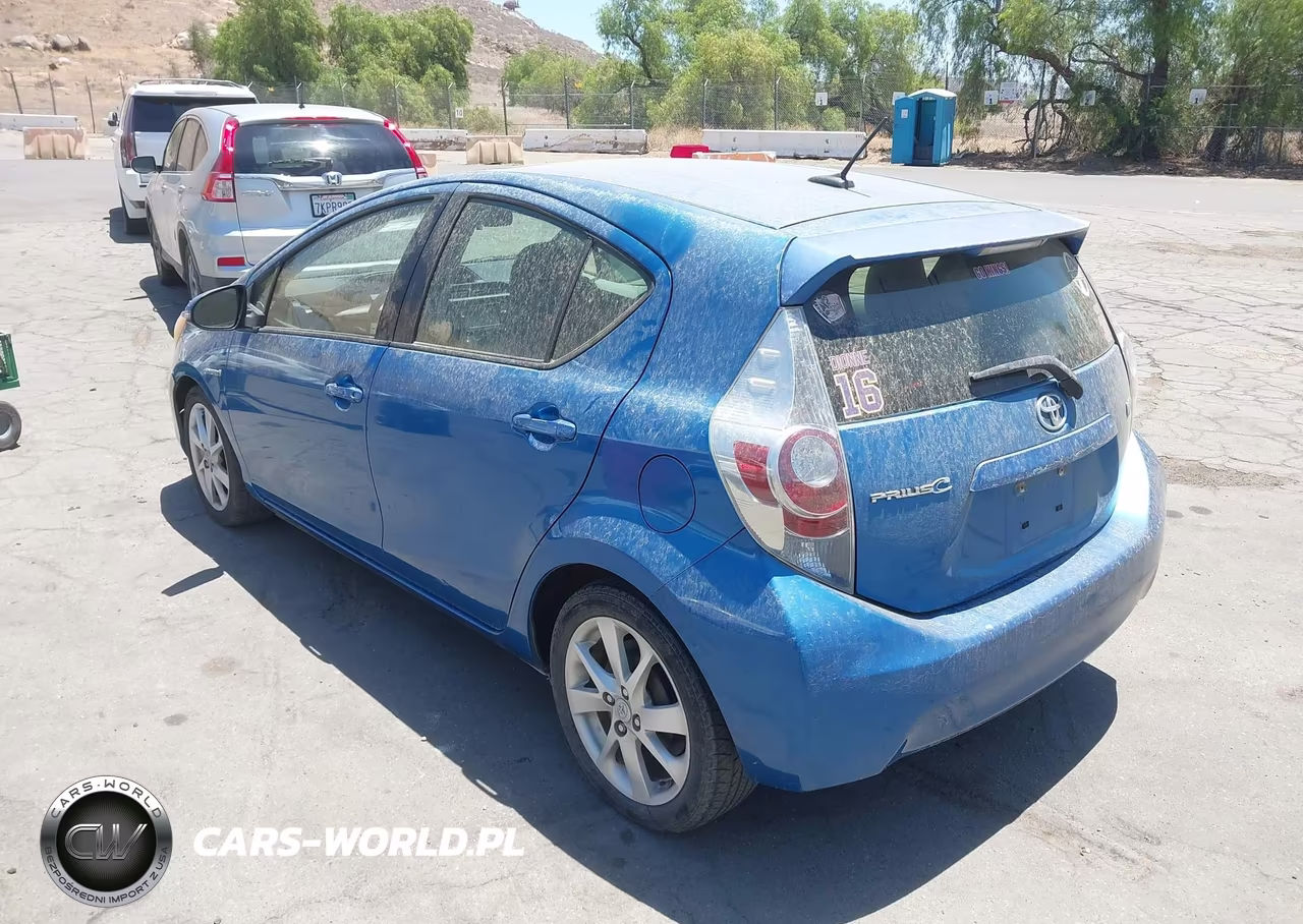 2013 Toyota Prius C Four VIN:JTDKDTB38D1044169 - 3
