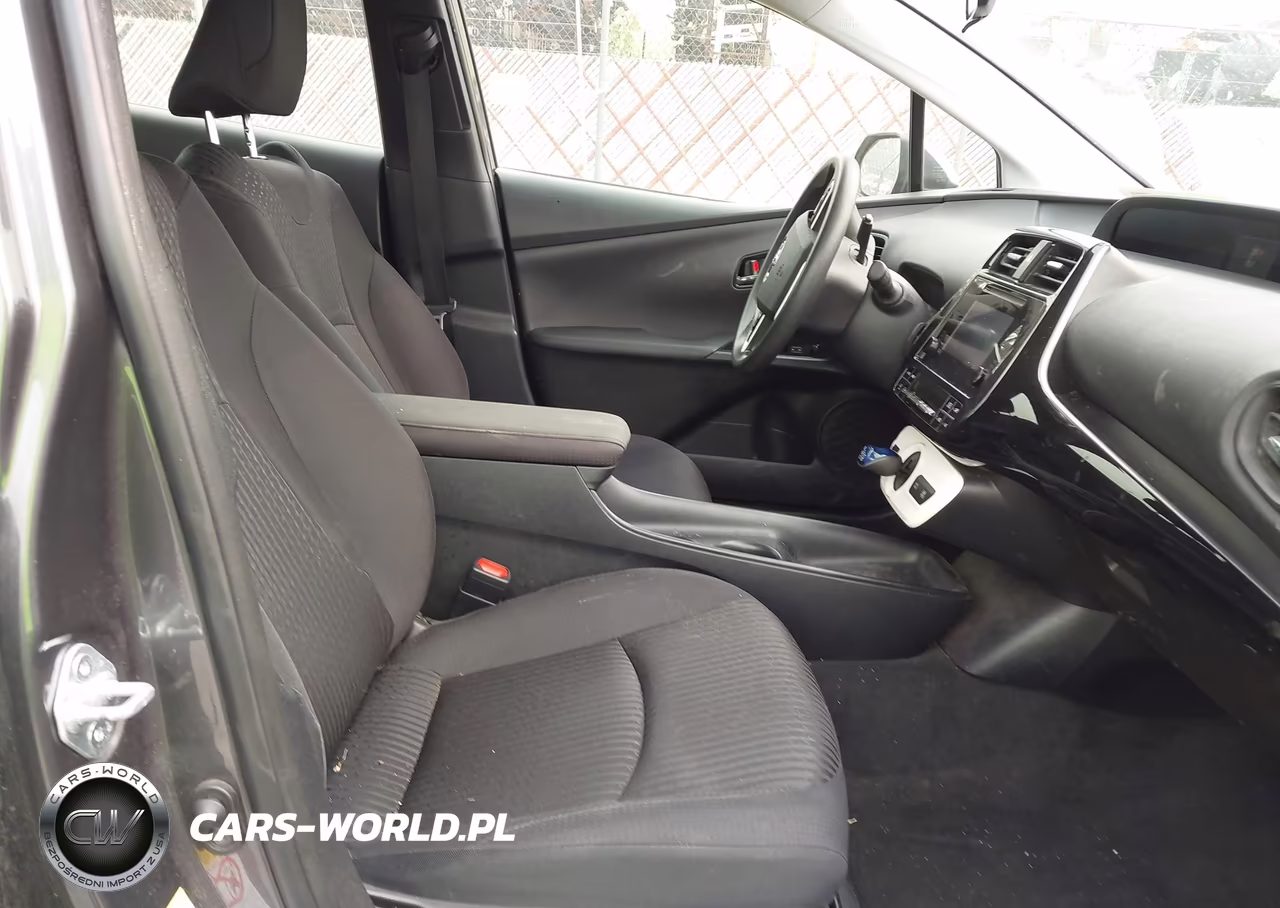 2017 Toyota Prius Two VIN:JTDKBRFUXH3031705 - 5