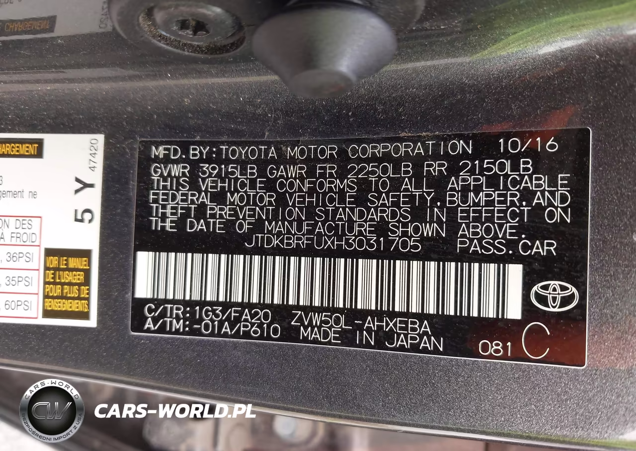 2017 Toyota Prius Two VIN:JTDKBRFUXH3031705 - 9