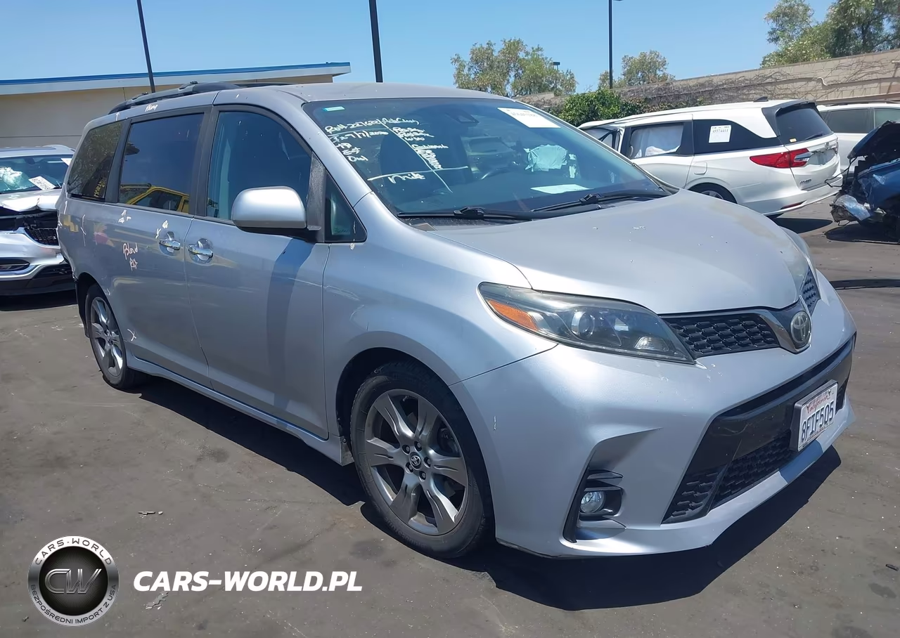 2018 Toyota Sienna Se 8 Passenger – zdjęcie 1 z 17