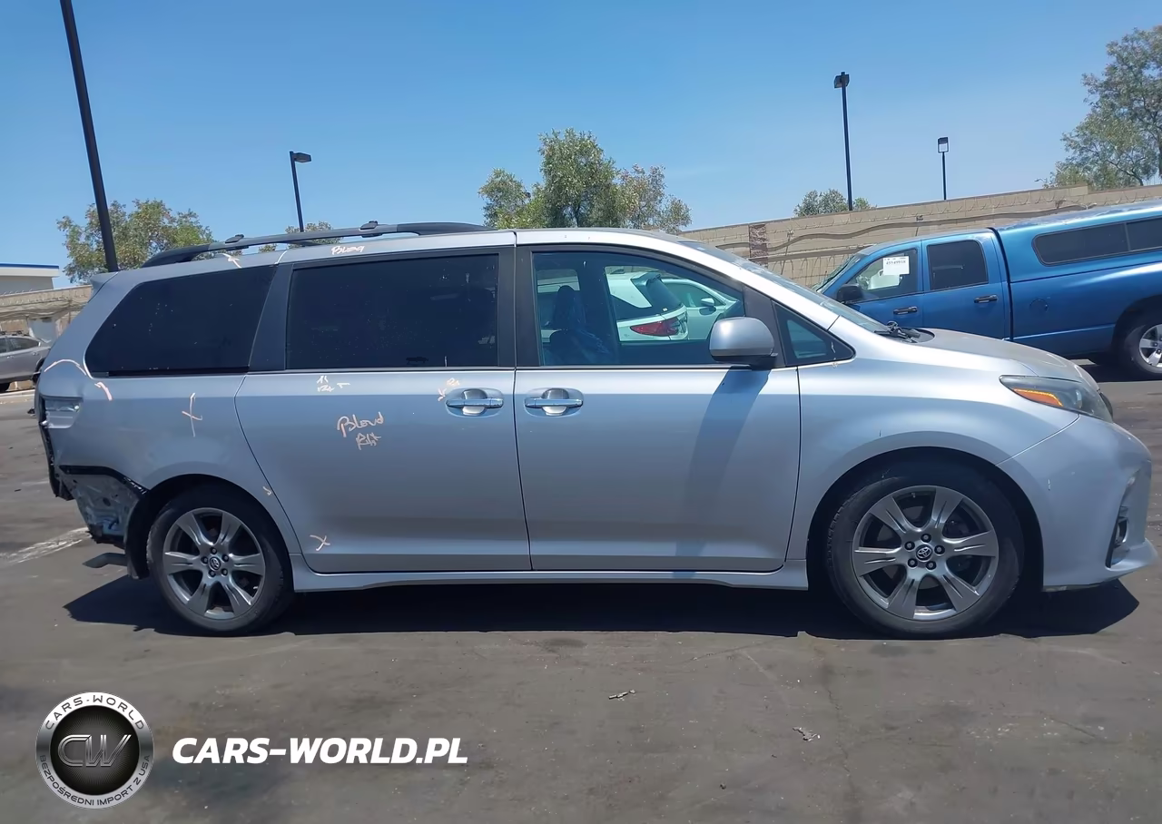 2018 Toyota Sienna Se 8 Passenger VIN:5TDXZ3DCXJS957213 - 14