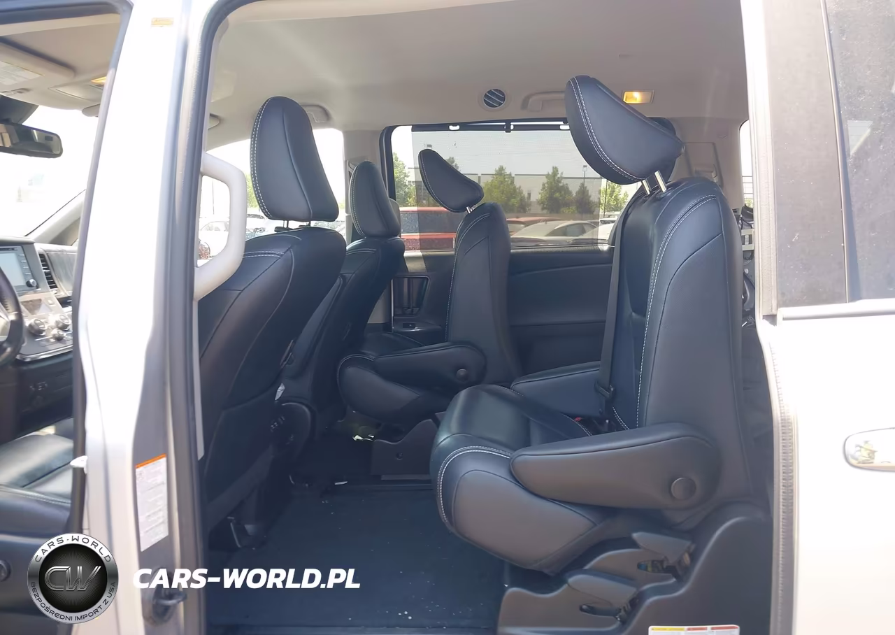 2018 Toyota Sienna Se 8 Passenger VIN:5TDXZ3DCXJS957213 - 8