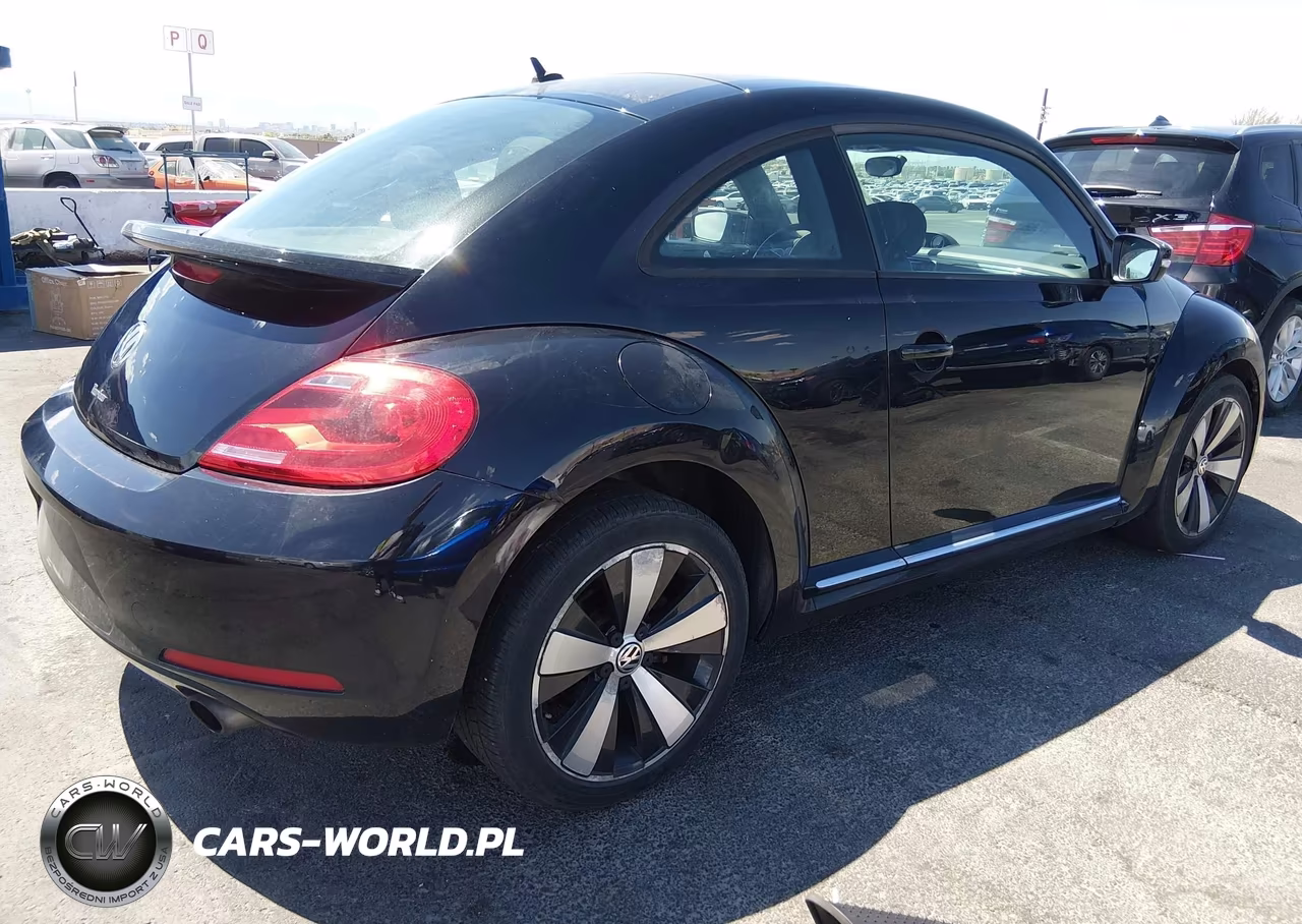2012 Volkswagen Beetle 2.0T VIN:3VW4A7AT7CM657022 - 4