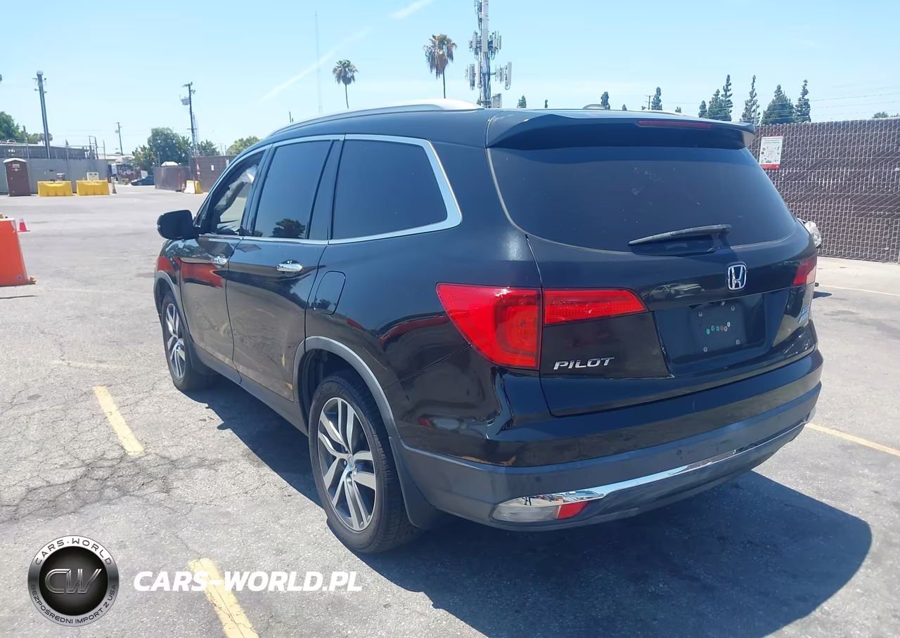 2016 Honda Pilot Elite VIN:5FNYF6H05GB075846 - 3