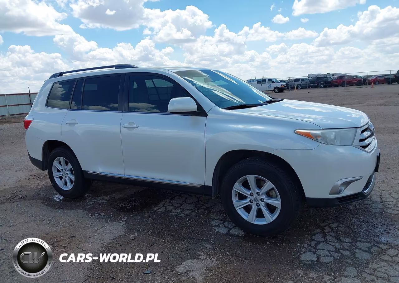 2013 Toyota Highlander Base Plus V6 VIN:5TDBK3EH5DS179030 - 13