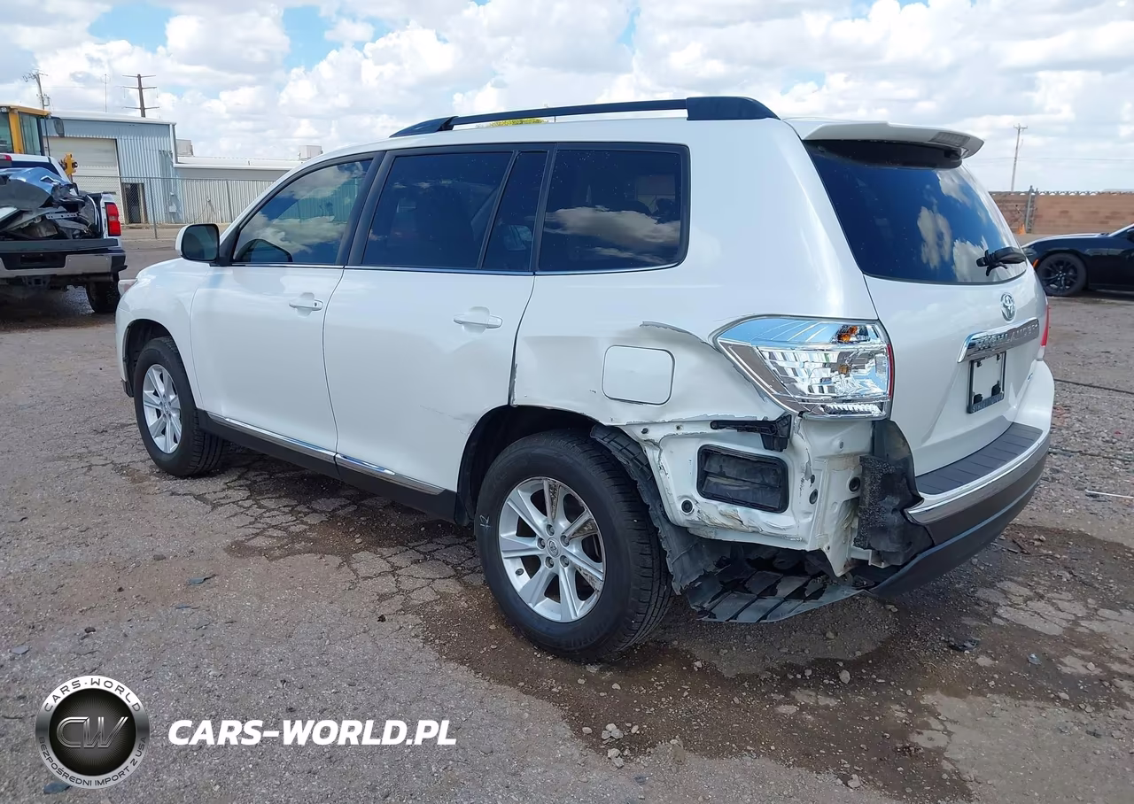 2013 Toyota Highlander Base Plus V6 VIN:5TDBK3EH5DS179030 - 3