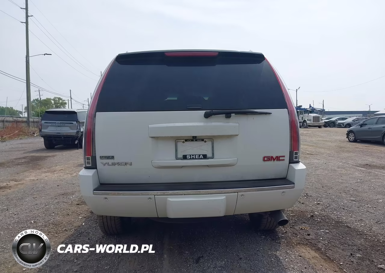 2011 GMC Yukon Denali VIN:1GKS2EEF7BR252215 - 16