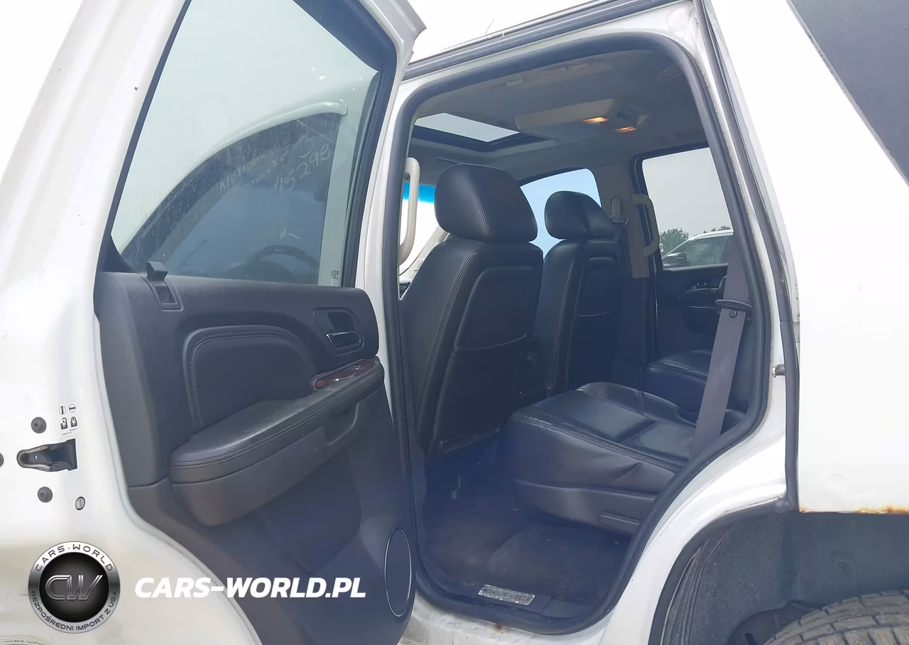 2011 GMC Yukon Denali VIN:1GKS2EEF7BR252215 - 8
