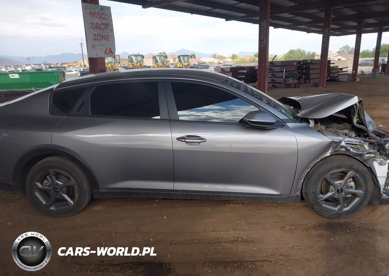 2025 Kia K4 Lxs VIN:3KPFT4DEXSE102043 - 12