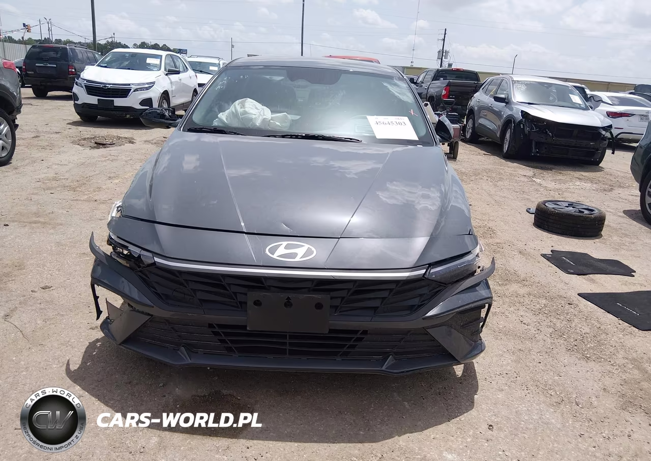 2026 Hyundai Elantra Sel Sport VIN:KMHLM4DG1TU210048 - 12