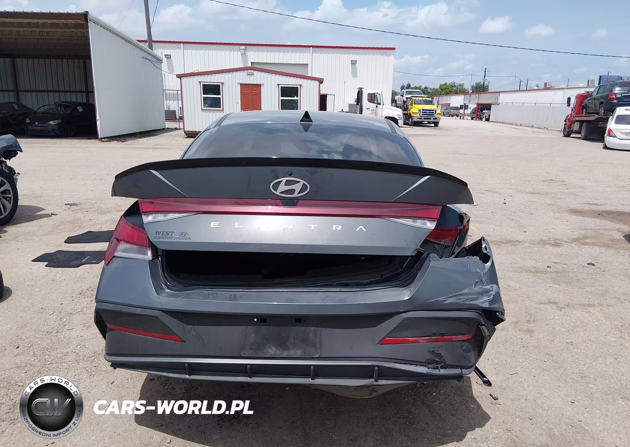 2026 Hyundai Elantra Sel Sport VIN:KMHLM4DG1TU210048 - 16