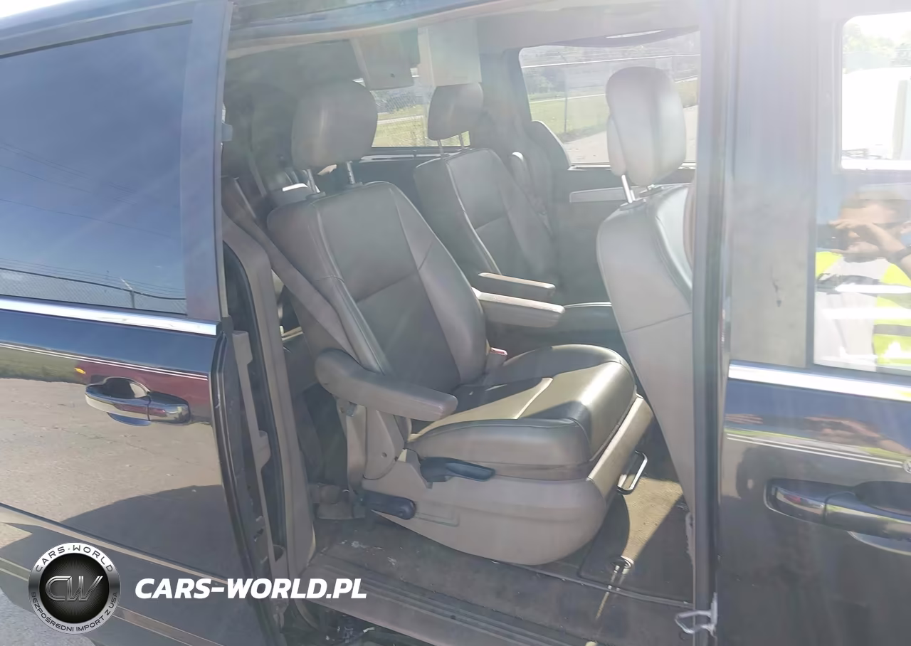 2011 Volkswagen Routan Se VIN:2V4RW3DG0BR670211 - 8