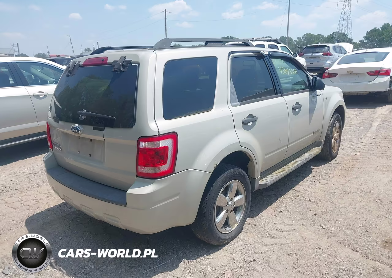 2008 Ford Escape Xlt VIN:1FMCU03128KC92719 - 4