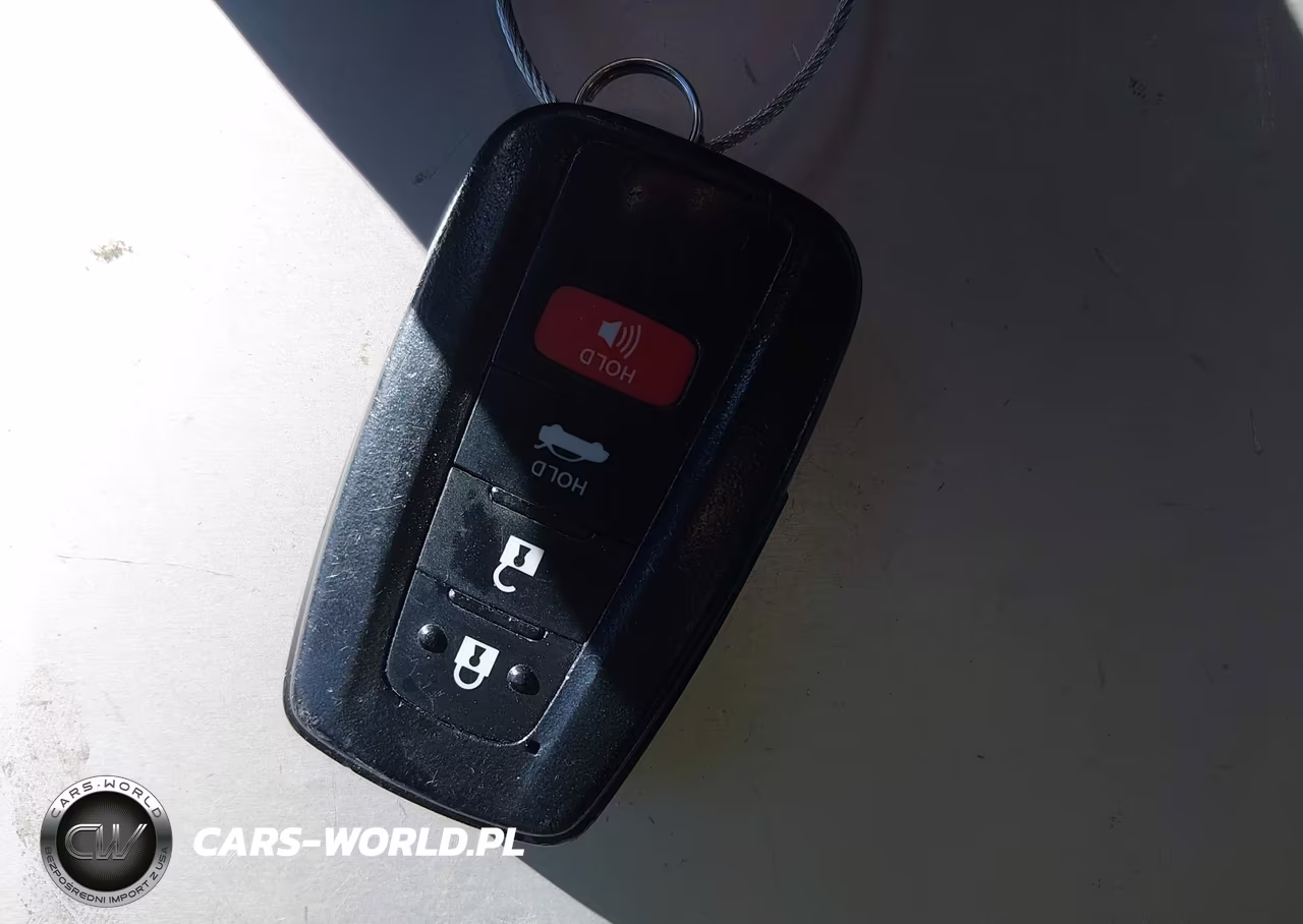 2021 Toyota Camry Le Hybrid VIN:4T1C31AK7MU561087 - 11