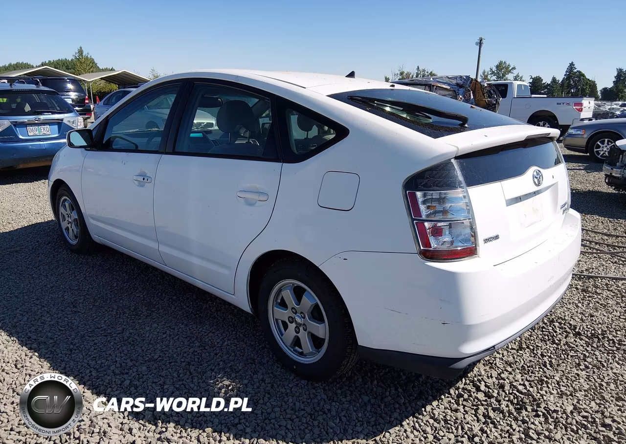 2004 Toyota Prius VIN:JTDKB20U440063724 - 3