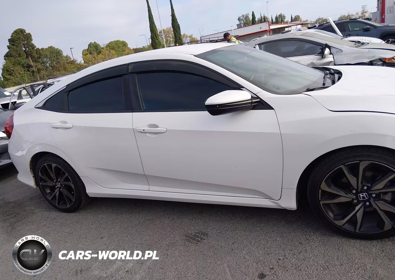 2019 Honda Civic Sport VIN:2HGFC2F88KH547589 - 13