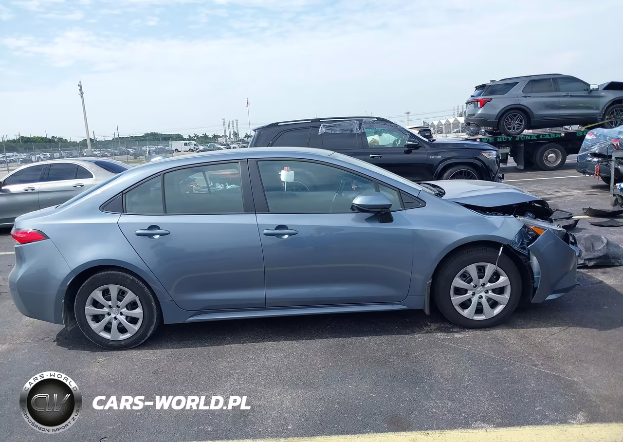 2026 Toyota Corolla Le VIN:5YFB4MDE6TP460946 - 13
