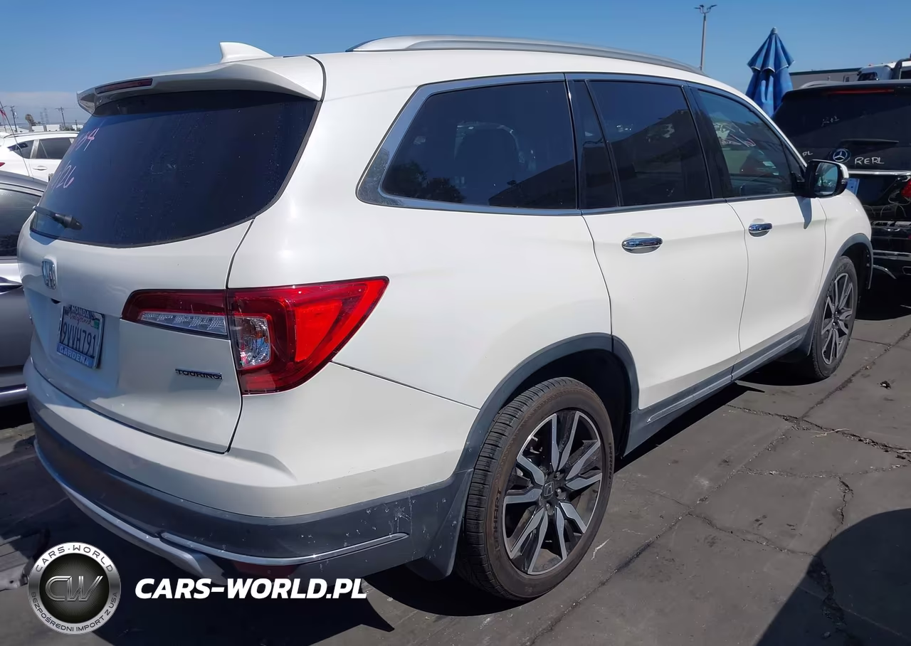 2019 Honda Pilot Touring VIN:5FNYF5H61KB010113 - 4