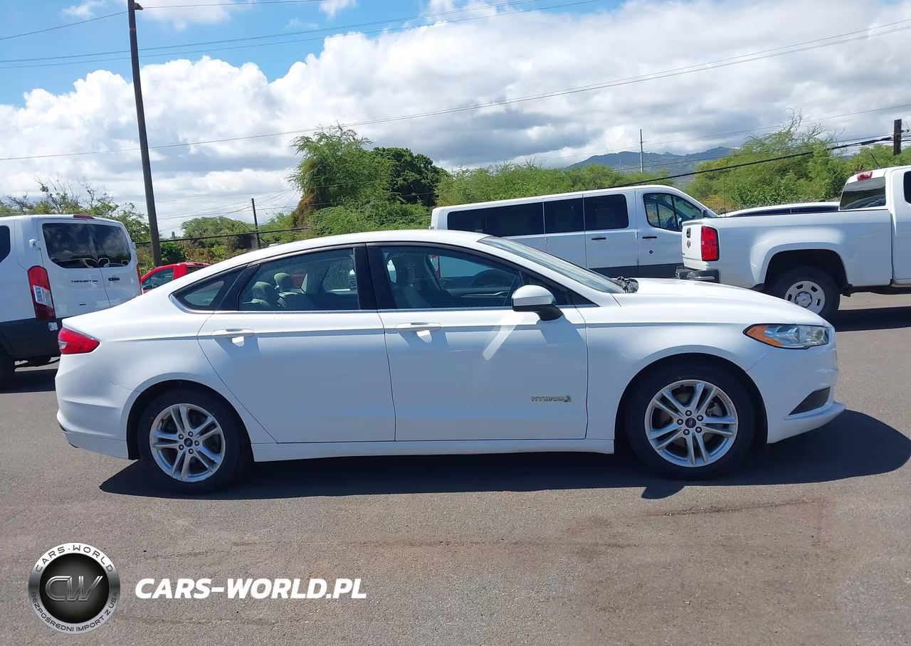 2018 Ford Fusion Hybrid S VIN:3FA6P0UU8JR243694 - 15