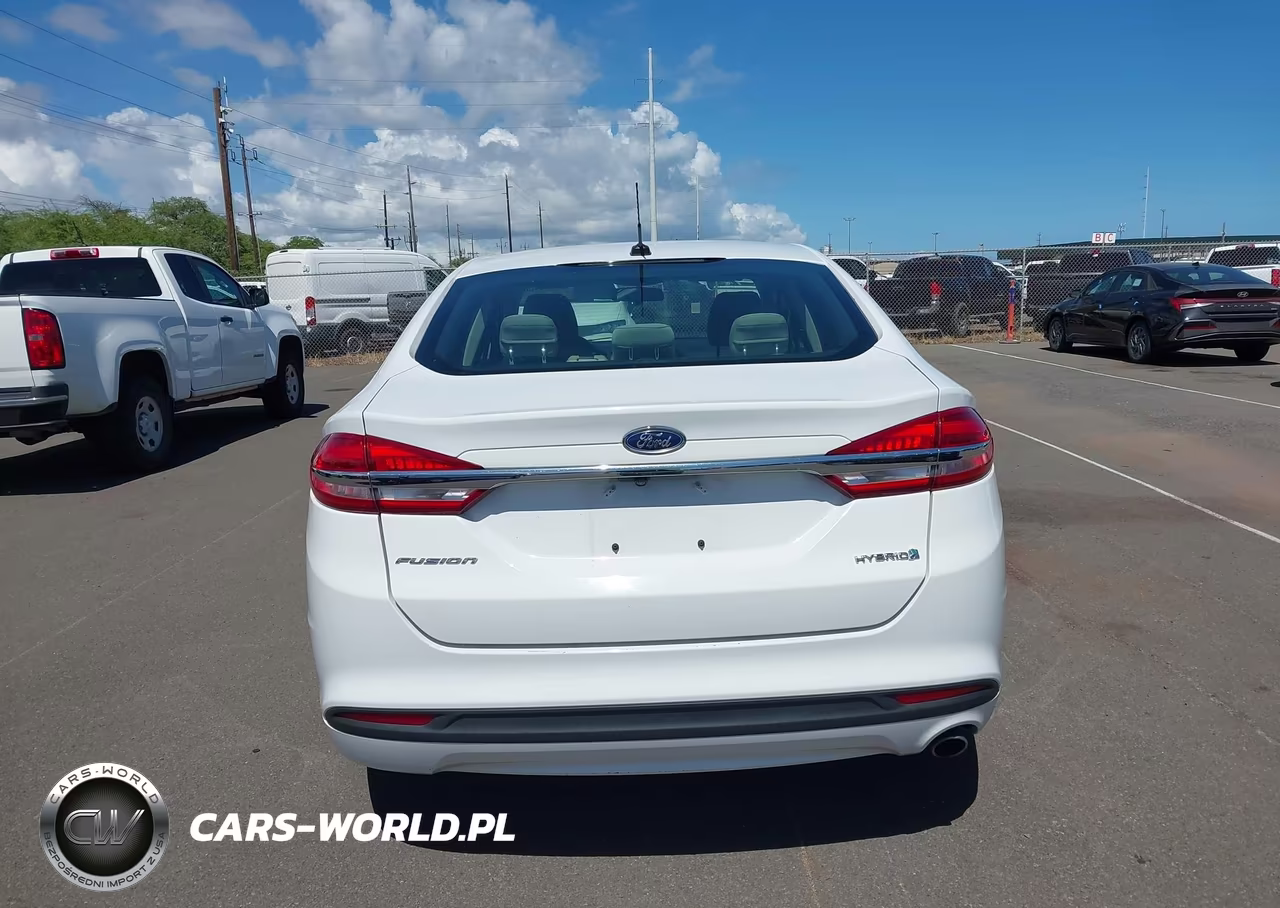 2018 Ford Fusion Hybrid S VIN:3FA6P0UU8JR243694 - 18