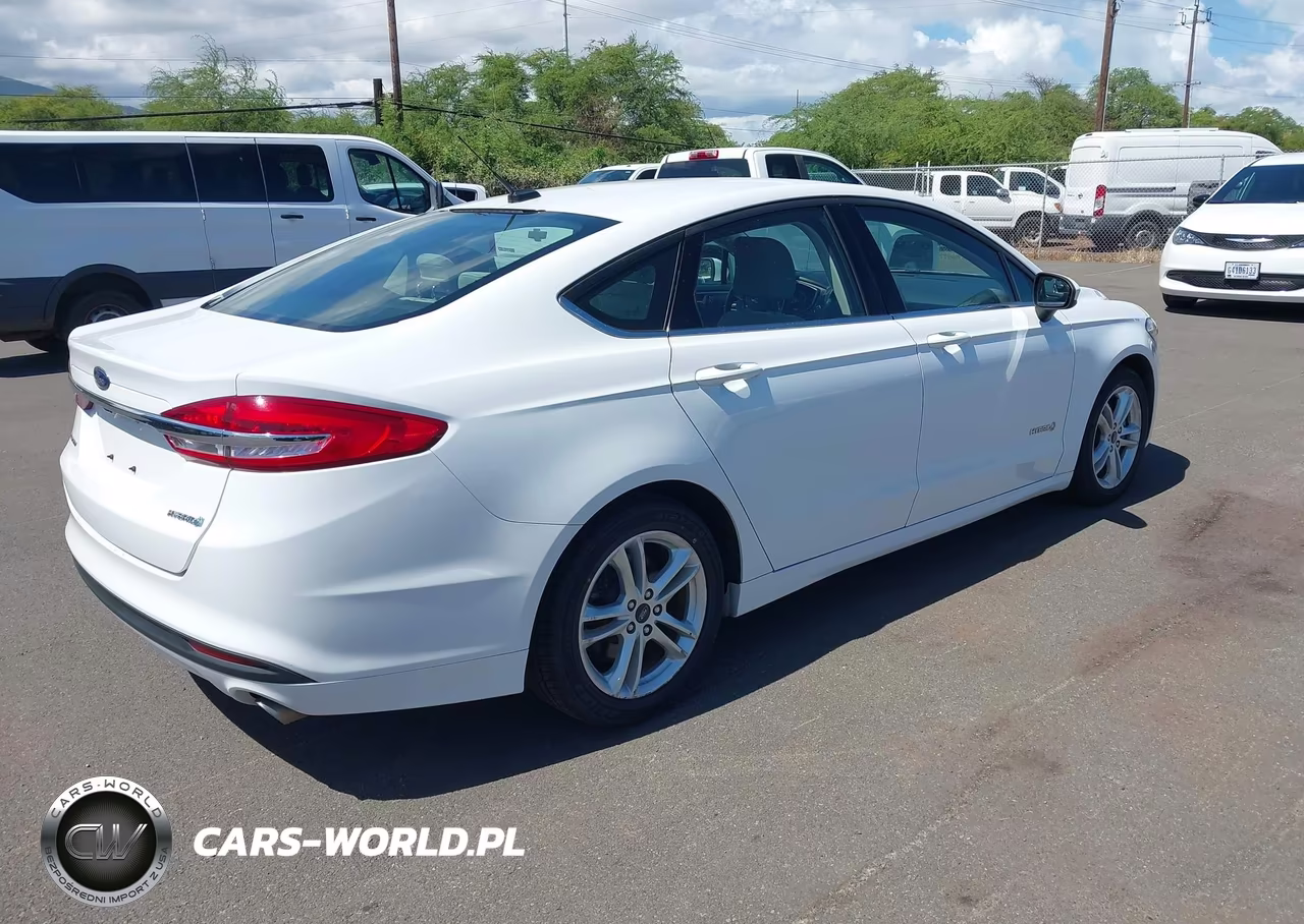 2018 Ford Fusion Hybrid S VIN:3FA6P0UU8JR243694 - 4