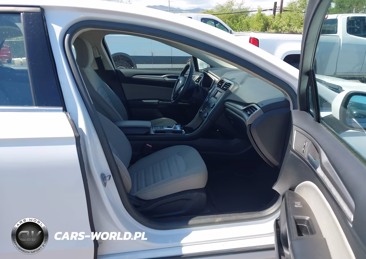 2018 Ford Fusion Hybrid S VIN:3FA6P0UU8JR243694 - 5