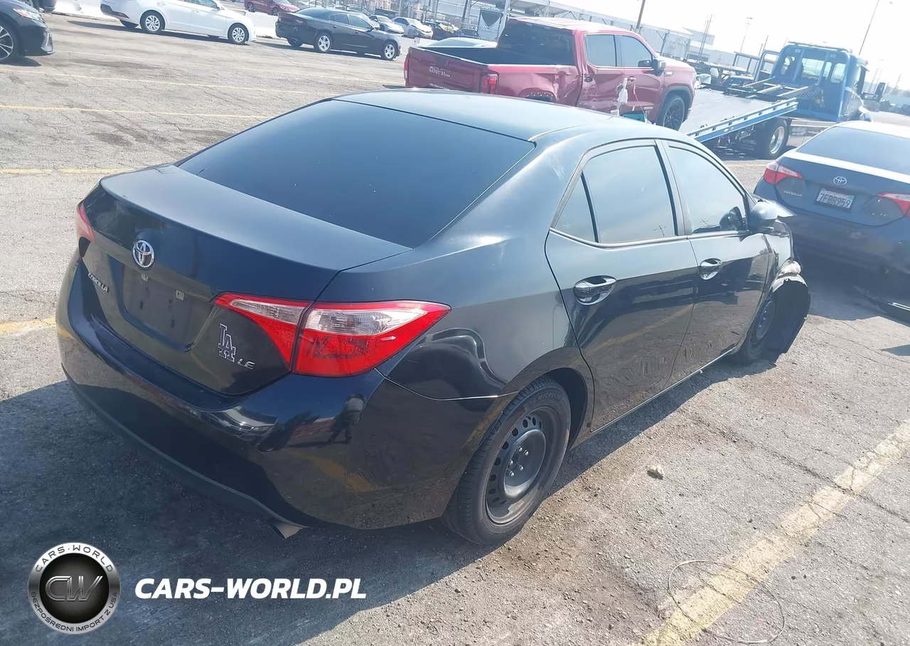 2017 Toyota Corolla Le VIN:5YFBURHEXHP705309 - 4