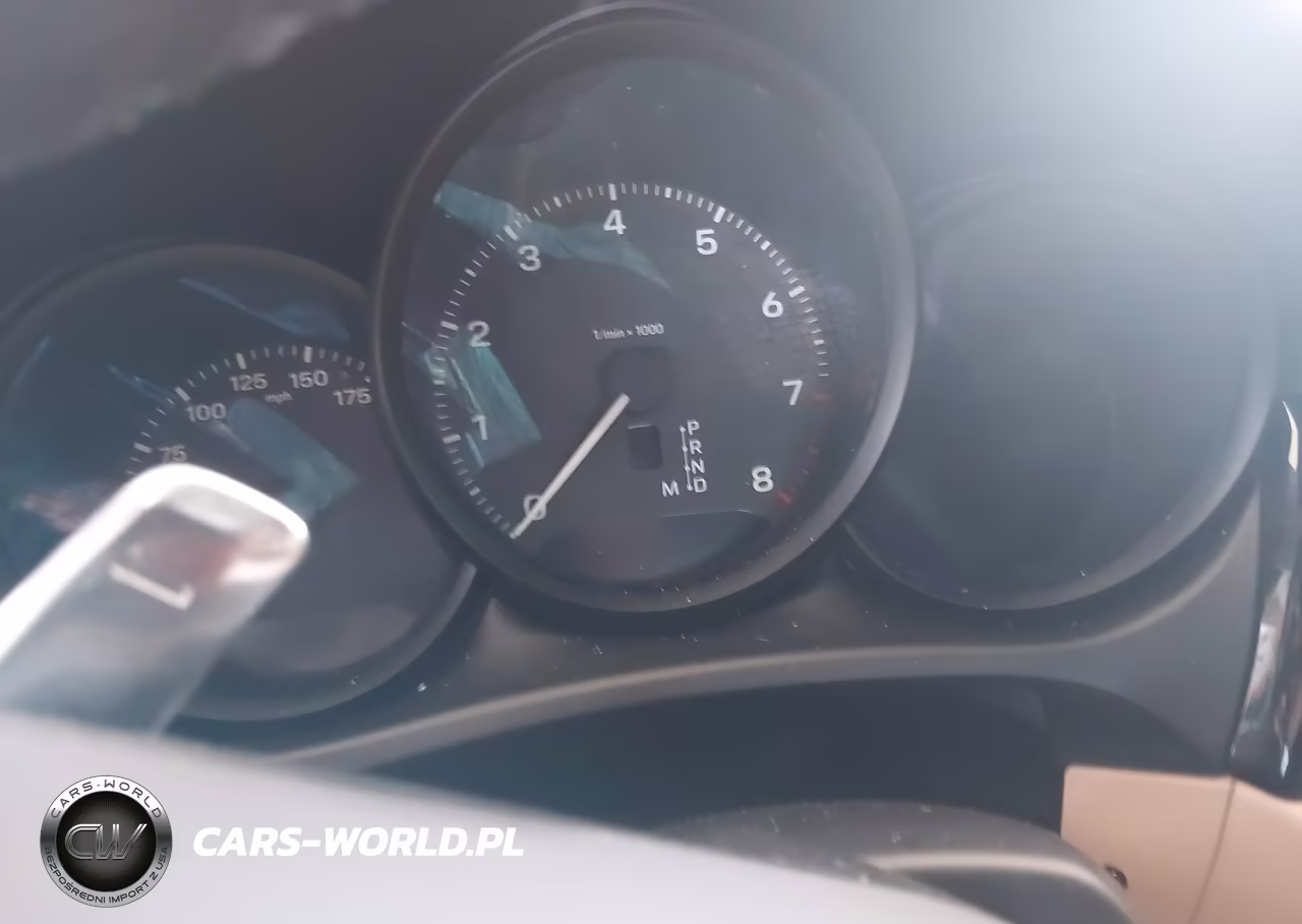 2023 Porsche Macan T VIN:WP1AA2A55PLB11240 - 14