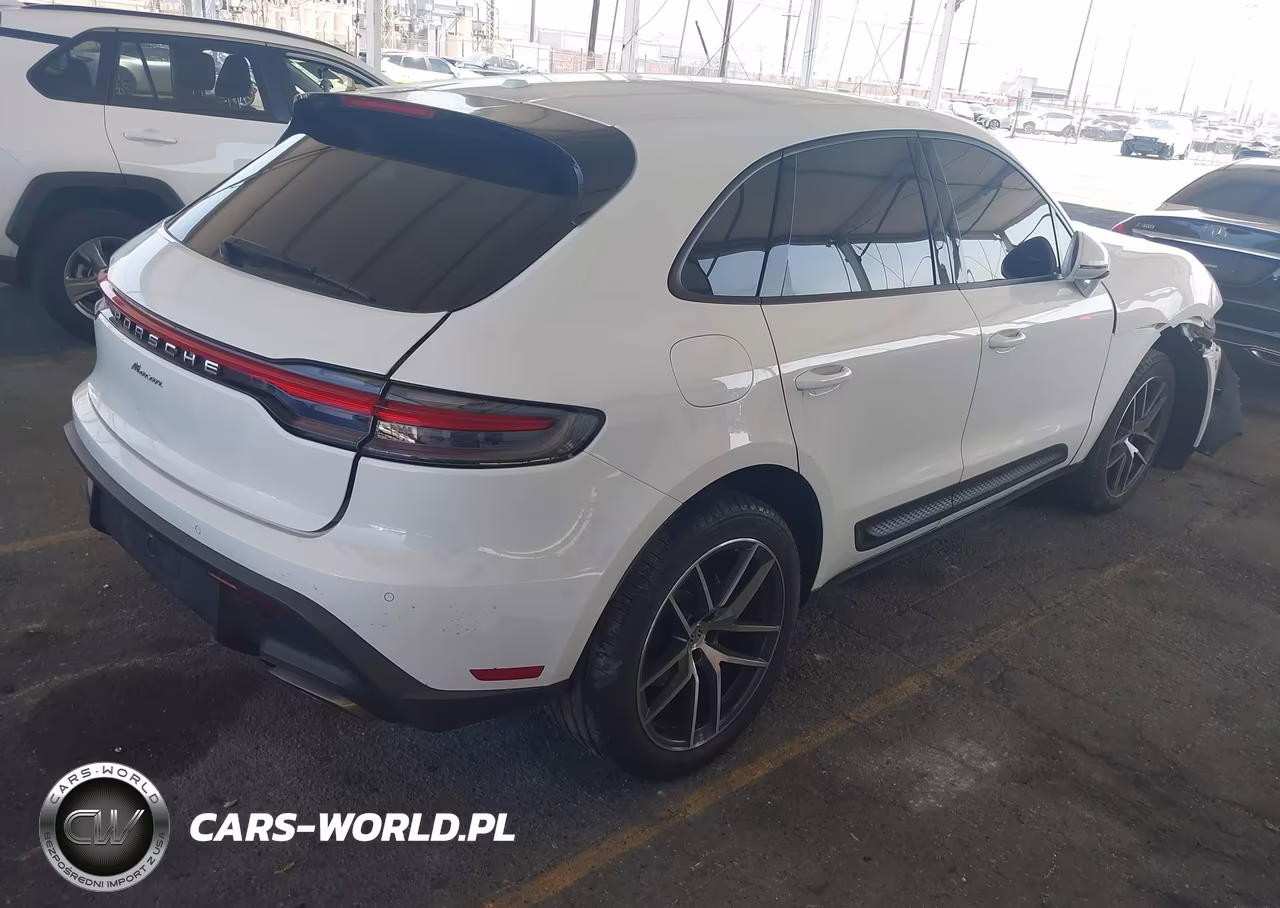 2023 Porsche Macan T VIN:WP1AA2A55PLB11240 - 4