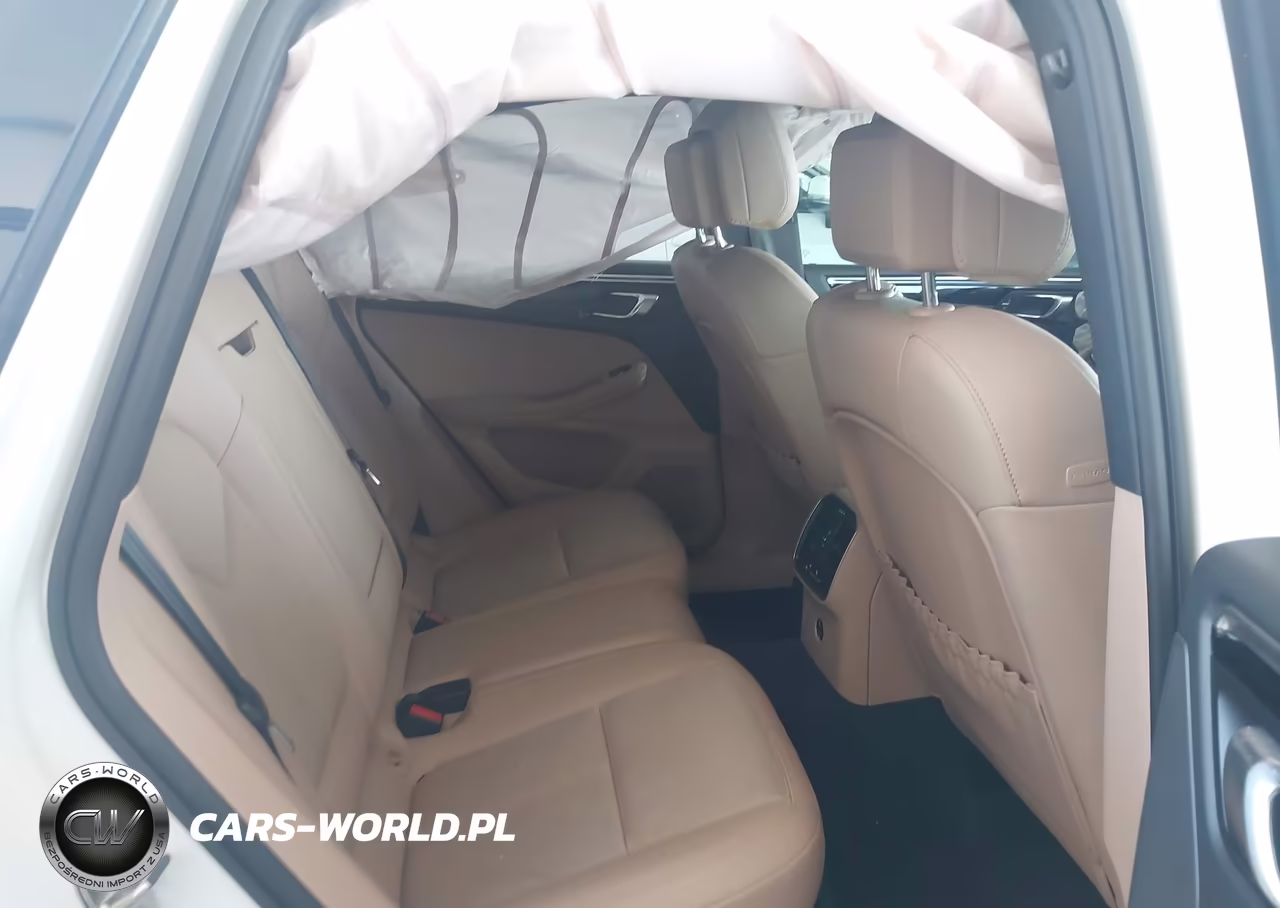 2023 Porsche Macan T VIN:WP1AA2A55PLB11240 - 8