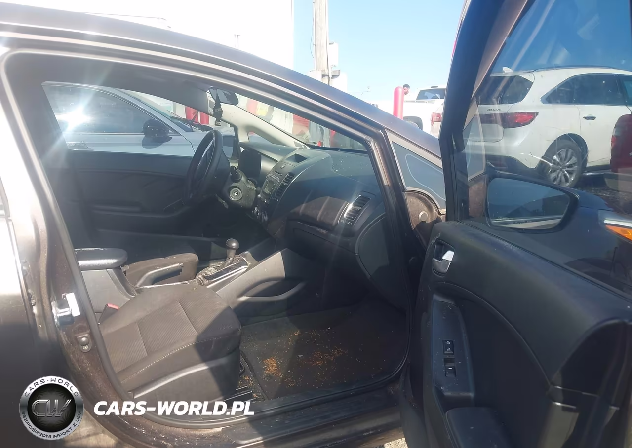 2017 Kia Forte Lx VIN:3KPFK4A77HE099216 - 5