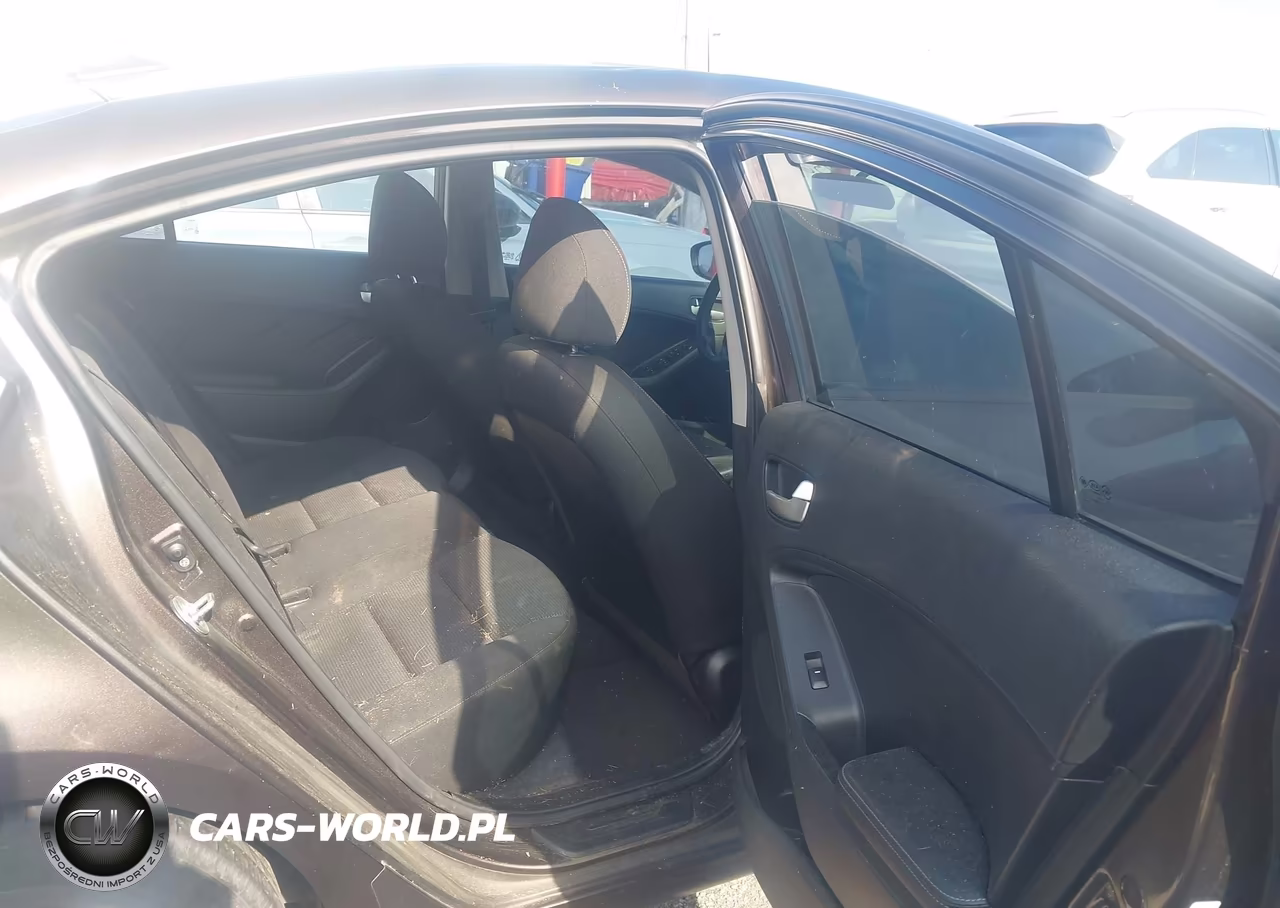 2017 Kia Forte Lx VIN:3KPFK4A77HE099216 - 8