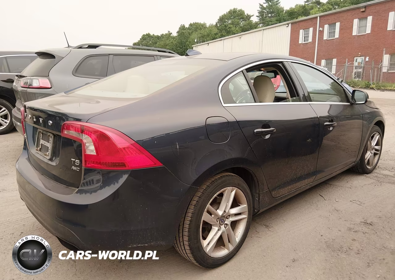 2014 Volvo S60 T5 VIN:YV1612FH8E2295399 - 4