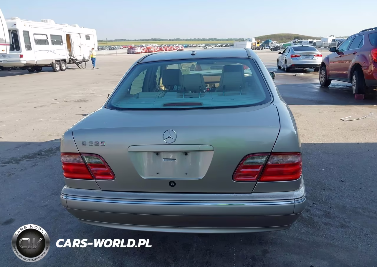 2000 Mercedes-Benz E 320 VIN:WDBJF65J6YB079017 - 16