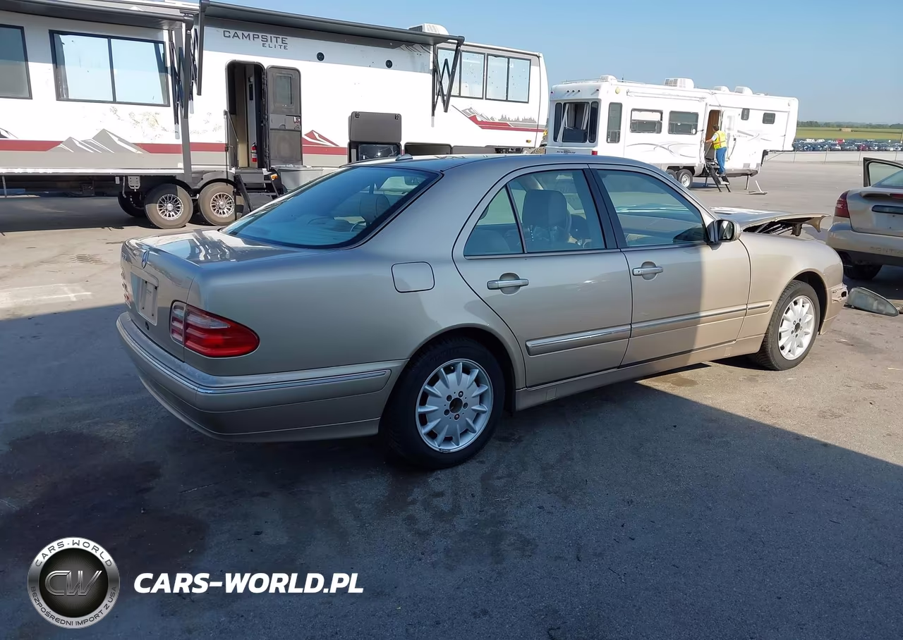 2000 Mercedes-Benz E 320 VIN:WDBJF65J6YB079017 - 4