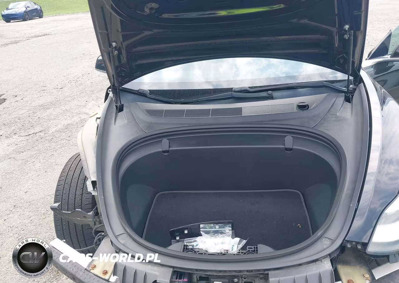 2018 Tesla Model 3 Long Range-Mid Range VIN:5YJ3E1EA3JF152833 - 10