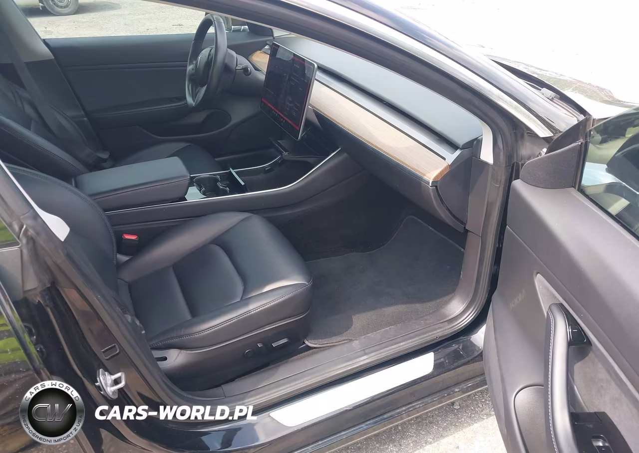 2018 Tesla Model 3 Long Range-Mid Range VIN:5YJ3E1EA3JF152833 - 5