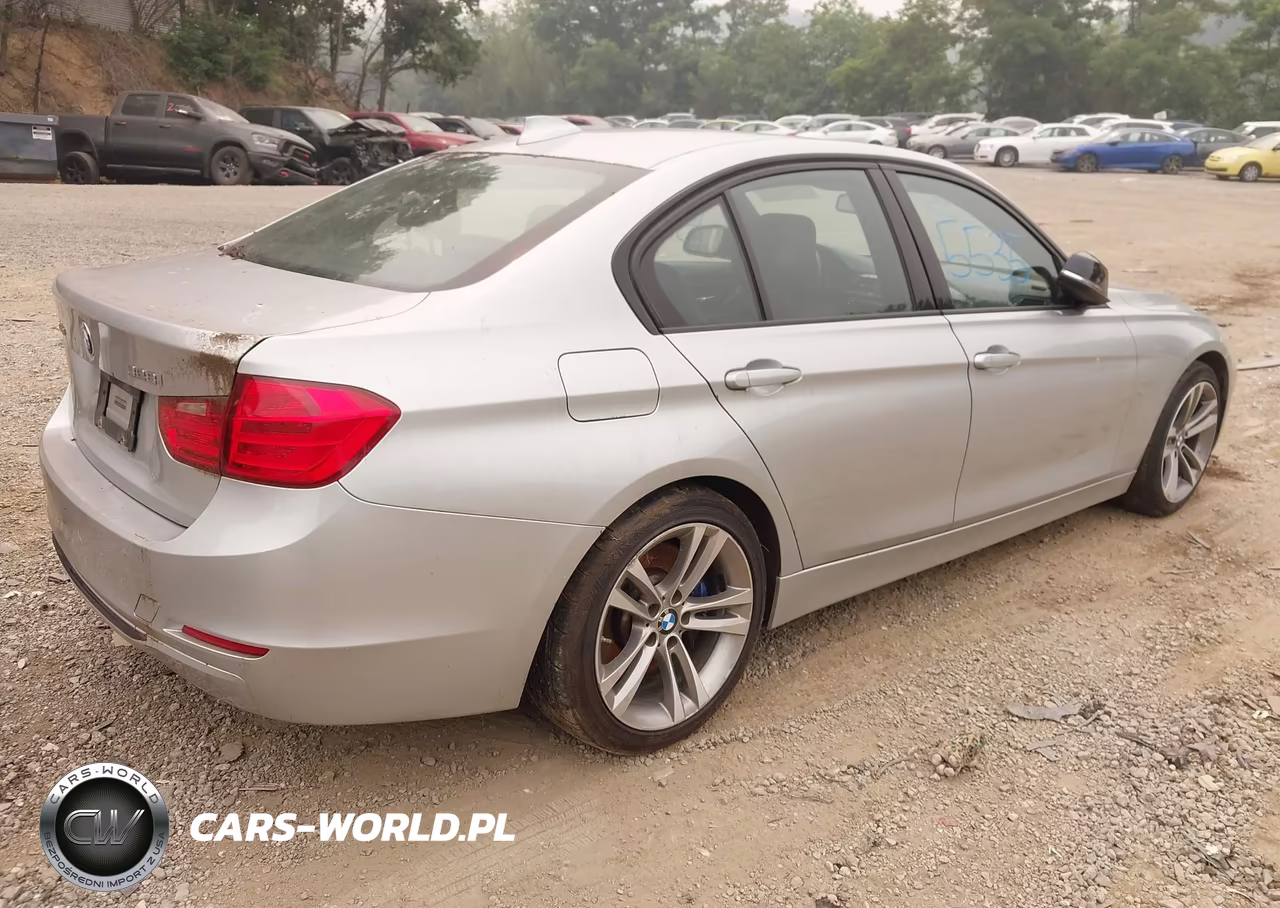 2015 BMW 328I xDrive VIN:WBA3B3G52FNR87610 - 4