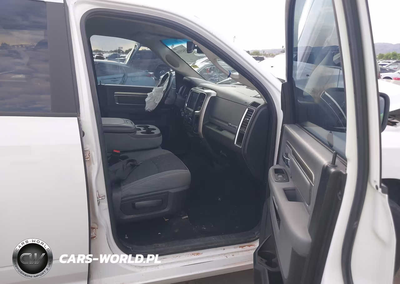 2019 Ram 1500 Classic Big Horn 4X4 5'7 Box VIN:1C6RR7LT0KS632457 - 5