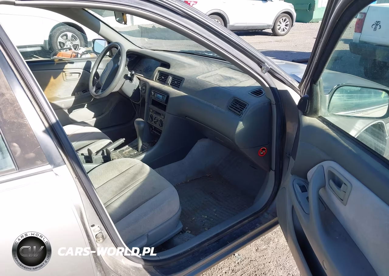 1997 Toyota Camry Le VIN:4T1BG22K0VU002356 - 5