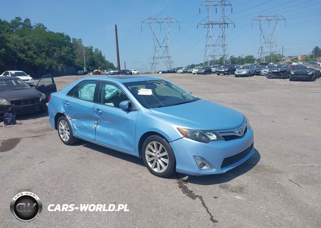2013 Toyota Camry Xle – zdjęcie 1 z 17