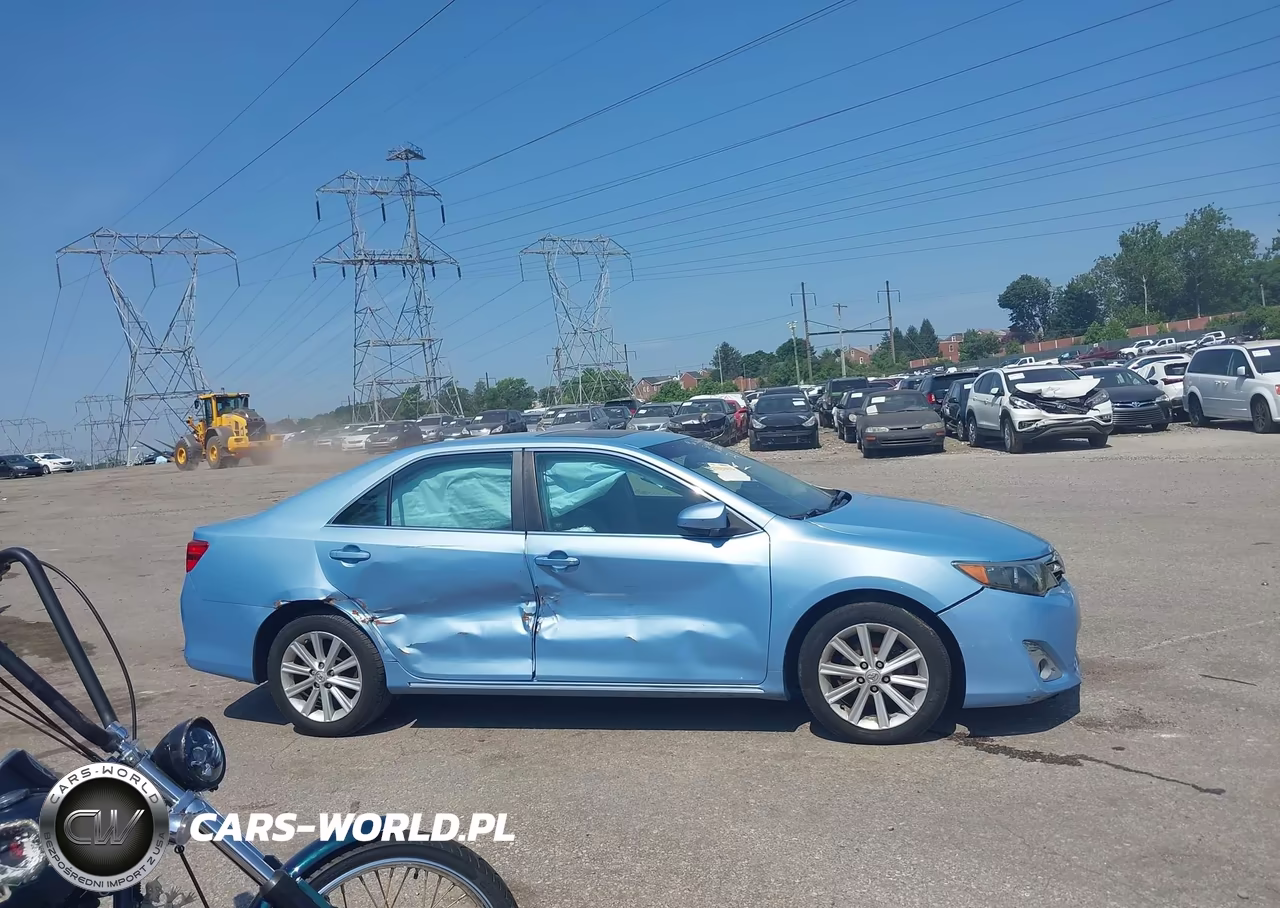 2013 Toyota Camry Xle VIN:4T4BF1FK1DR325097 - 13
