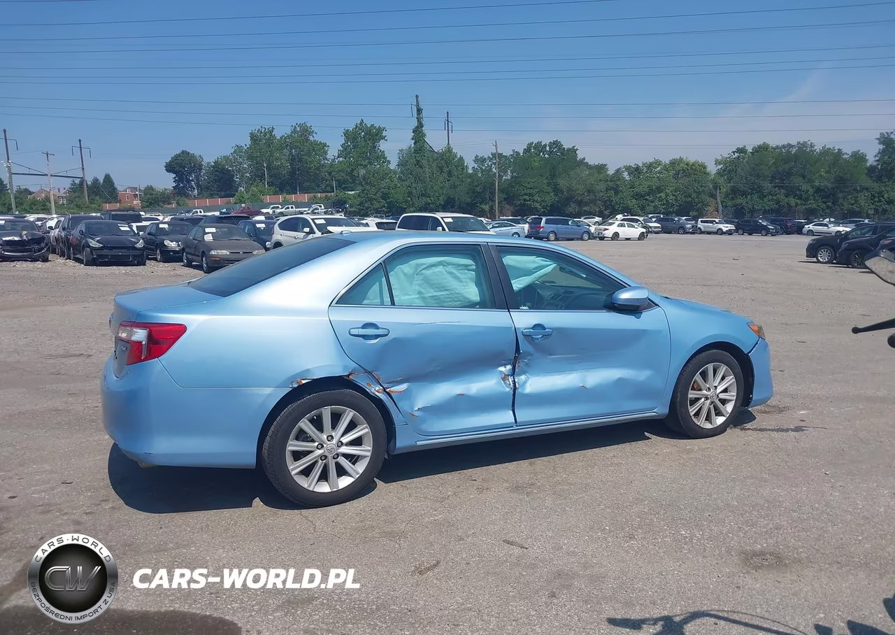 2013 Toyota Camry Xle VIN:4T4BF1FK1DR325097 - 17