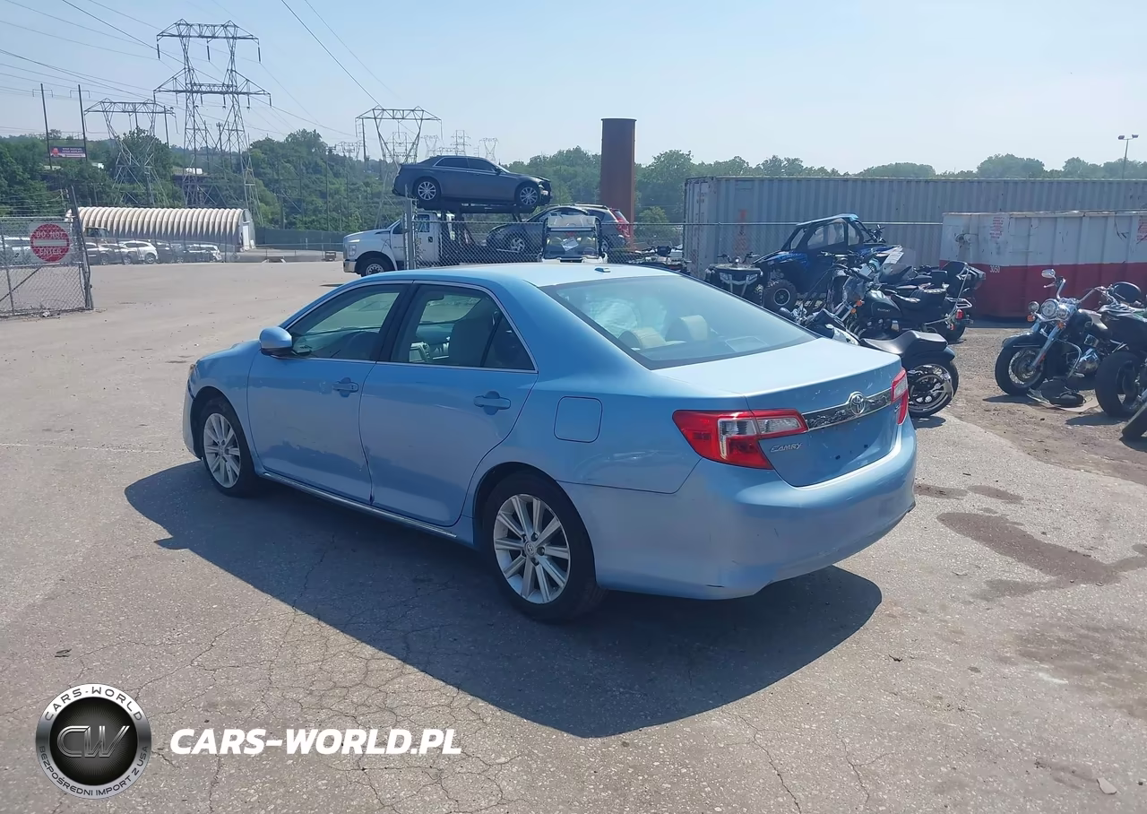 2013 Toyota Camry Xle VIN:4T4BF1FK1DR325097 - 3