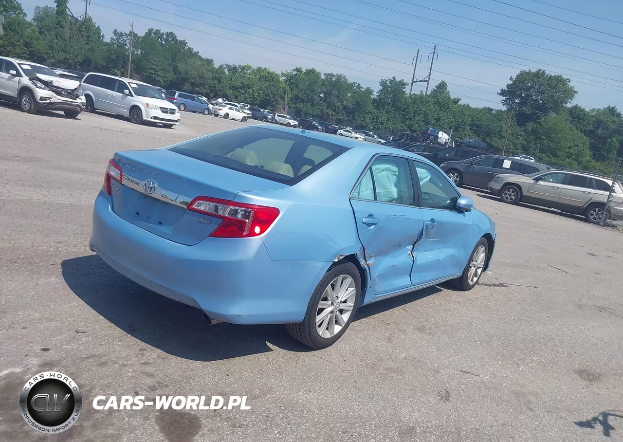 2013 Toyota Camry Xle VIN:4T4BF1FK1DR325097 - 4